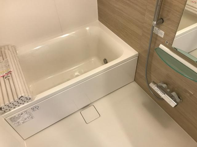 ロコ　テラス　（Ｌｏｃｏ　Ｔｅｒｒａｃｅ）の浴室|バス