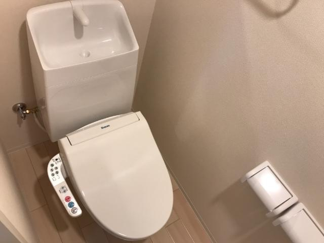 ロコ　テラス　（Ｌｏｃｏ　Ｔｅｒｒａｃｅ）のトイレ|シャワー付トイレ