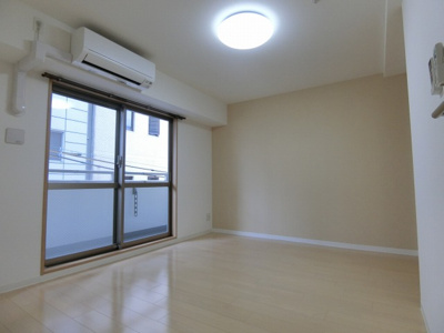 【洋室】 | ラ・フォンテ松屋町 | 広々とした洋室です