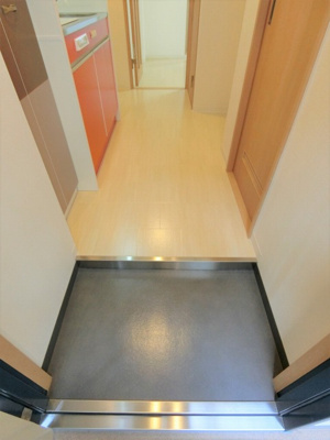 【玄関】 | ラ・フォンテ松屋町 | きれいな玄関です