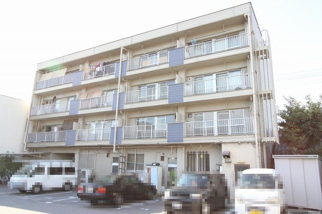 臼井ビルの駐車場