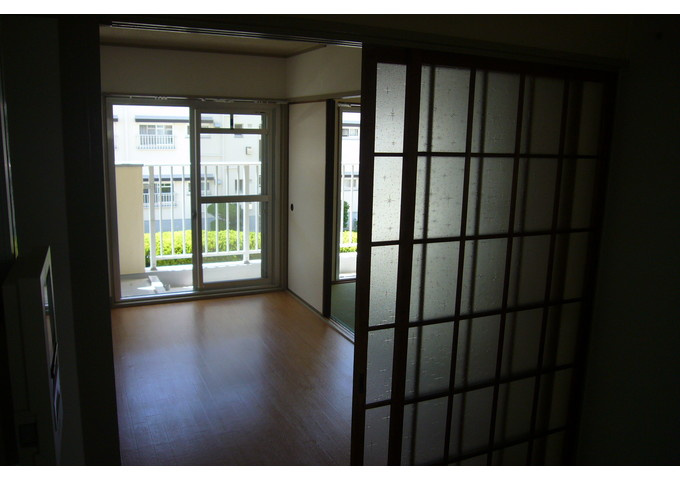 兵庫県公社　東垂水南（３）５Ｂ号棟の居間・リビング|使いやすいリビングです