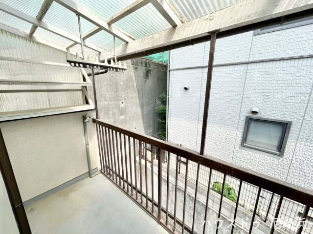 中古戸建　西宮市一ケ谷町のバルコニー|■2階 室外洗濯機置場（水栓ございます）