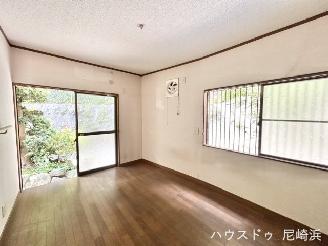 中古戸建　西宮市一ケ谷町の洋室|■1階 洋室　南向きで陽当り・通風良好◎