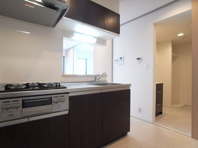 【キッチン】 | リブリ・Pua lani | コンパクトなキッチンで掃除もラクラク