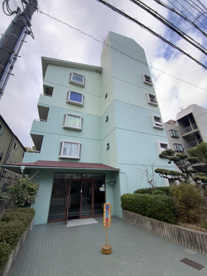 【外観】 | ツートンカラーの清潔感のある外観です