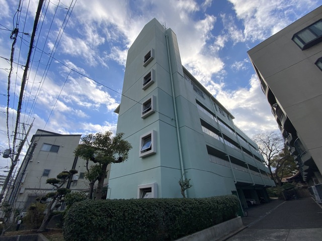 【外観】 | ツートンカラーの清潔感のある外観です