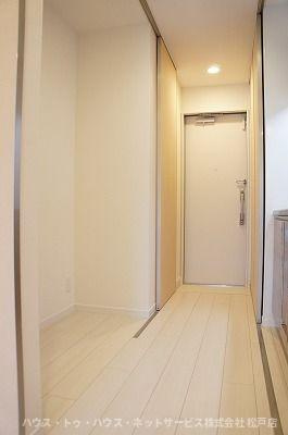 リブリ・グランポート の玄関