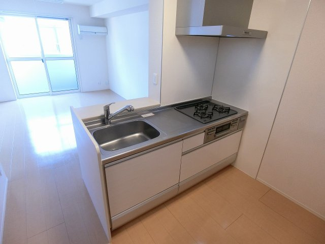 プログレスI B棟のキッチン|コンパクトなキッチンで掃除もラクラク