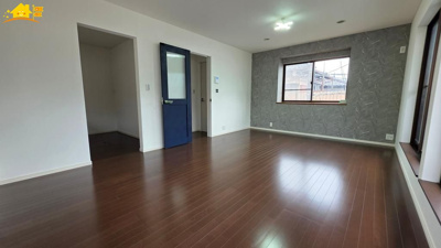 【居間・リビング】 | 春日部市緑町3丁目中古戸建て | 一日の中で多くの時間を過すことになるリビングダイニングだからこそ、いつも穏やかな空間であることが必然。爽やかな通風と採光を存分に感じる事が出来る空間です。