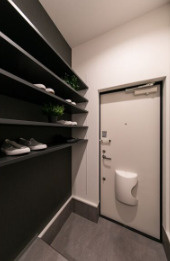 ステイザテラス王寺の玄関