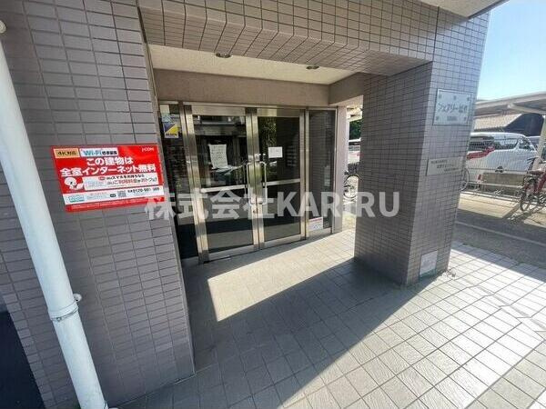 フェアリー城東のエントランス