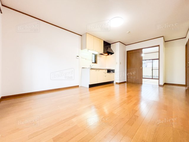 国分町（1438番6）戸建の居間・リビング|広いリビング★