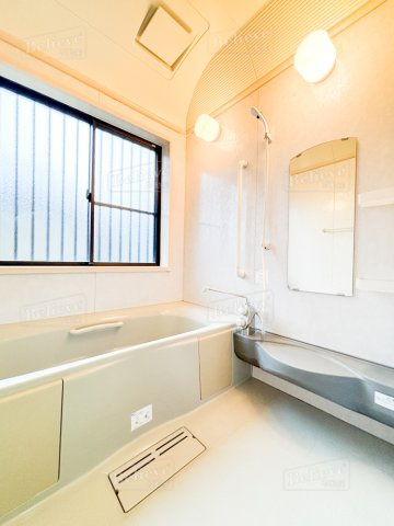 国分町（1438番6）戸建の浴室|きれいなお風呂です♪