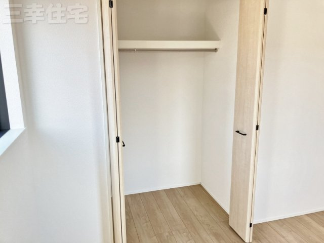 碧南市宮町の収納|洋室のクローゼット