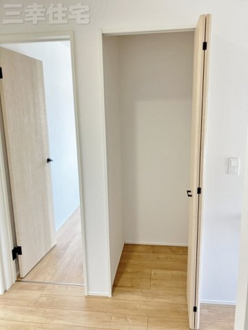 碧南市宮町の収納|2階の収納。収納はあればあるだけ助かりますね