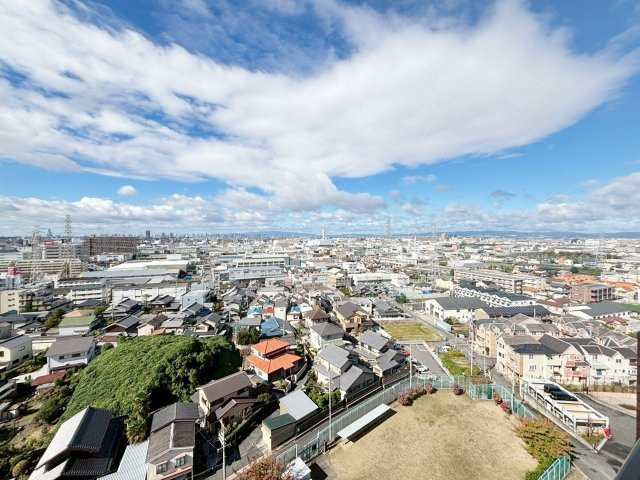 ダイアパレス新石切フォレストタウン292の展望|バルコニーから望む爽快な景色が、日々の暮らしに心地よい癒しを与えてくれます