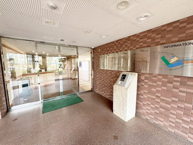 ダイアパレス新石切フォレストタウン292のエントランス|入口はオートロック、お部屋にはTVモニターホン有り