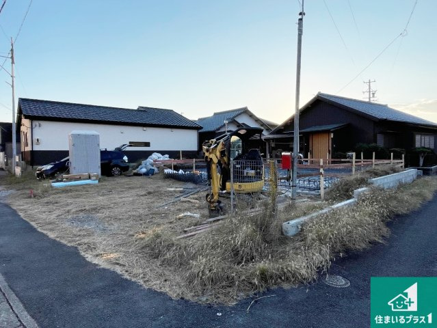 亀山市野村　第1期　新築一戸建ての外観|周辺は落ち着いた街並みの住宅地！子育てがしやすい住環境です！まだ未完成ですが、現地でしかわからない事もございます。是非一度ご覧ください。