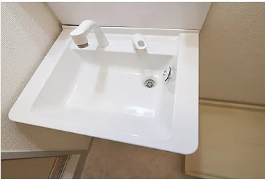 諏訪野ビルの洗面所