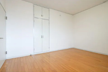 諏訪野ビルの居間・リビング