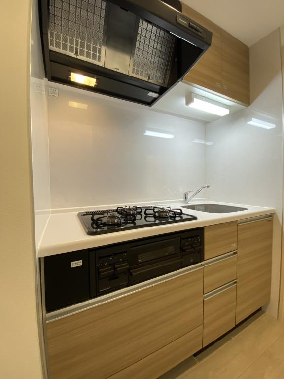 Fericia Urawa Tokiwaのキッチン|三口コンロ、グリル付
