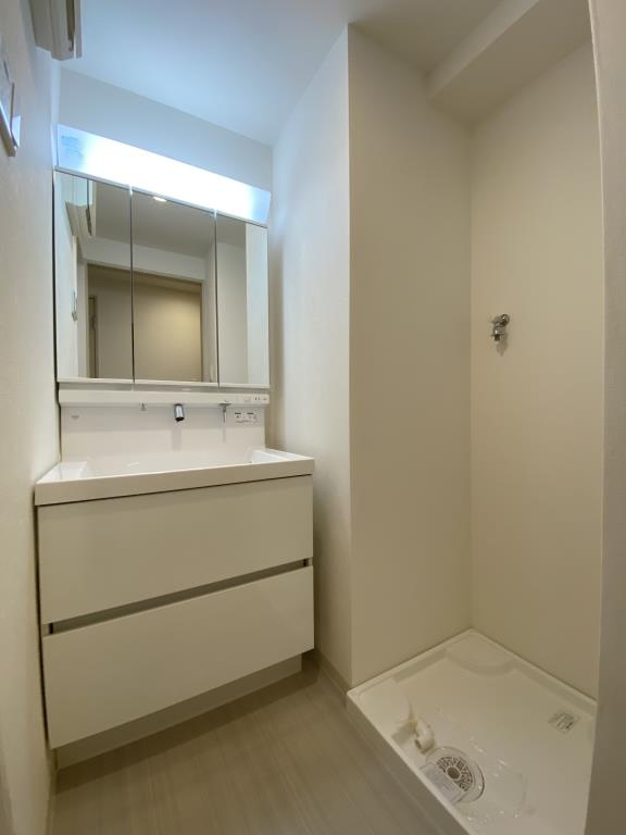 Fericia Urawa Tokiwaの洗面所|独立洗面台、室内洗濯機置き場