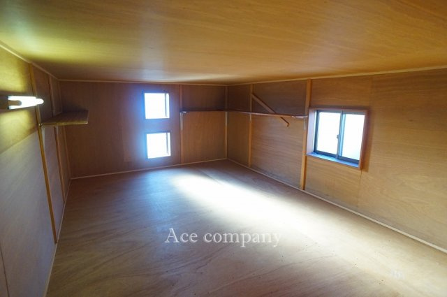 【収納】 | 東大阪市御厨東1丁目 | 十分に収納可能な屋根裏収納付きです♪昇降階段は2階の廊下にあります♪