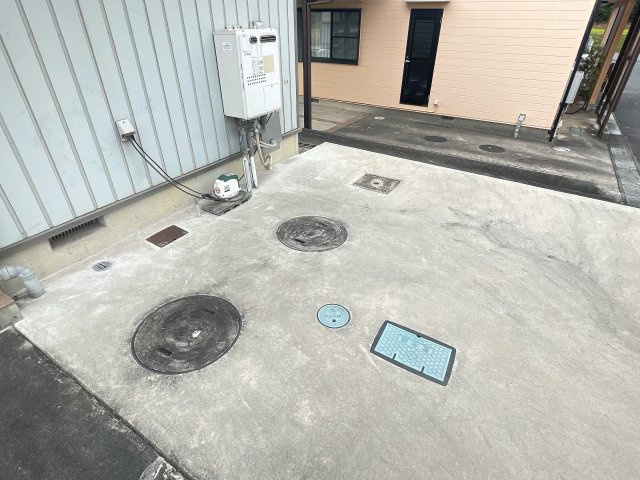 上申間賃家の駐車場