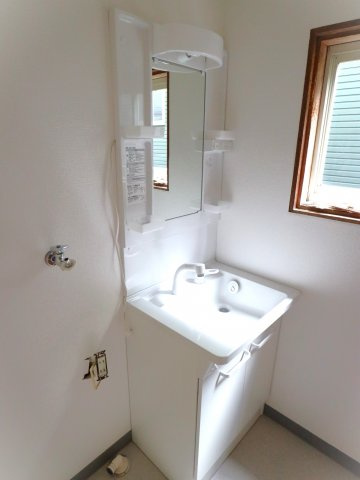 成田ハイムの洗面所|※他号室の写真の為異なる場合は、現況優先とします。