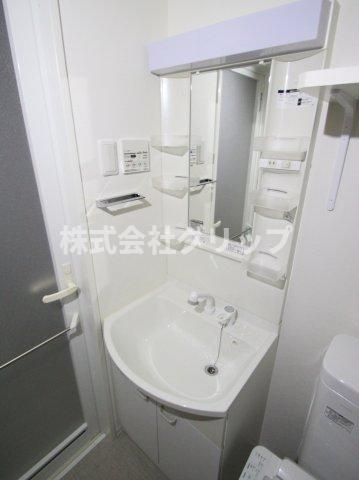 クラリッサ横浜シエルの独立洗面台
