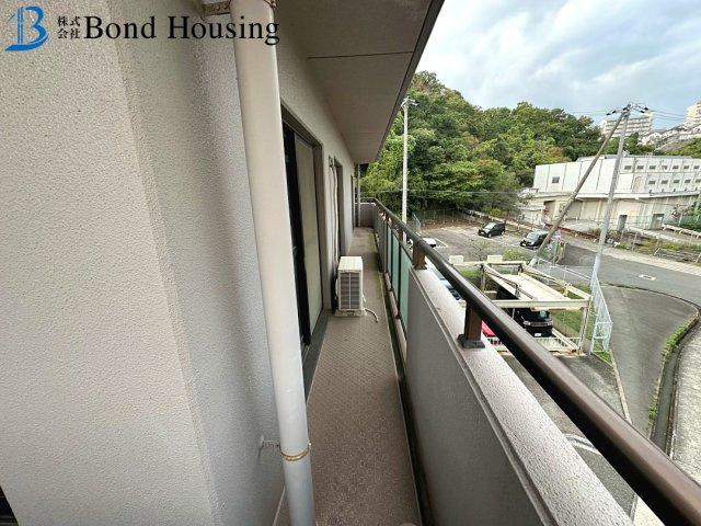 妙法寺駅まで徒歩圏内　車字獅掘　サンワプラザ須磨山の手のバルコニー
