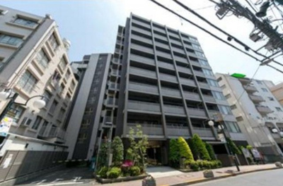 【外観】 | i-Suite HigashiNakano | 鉄筋コンクリート造のがっちりとした建物。