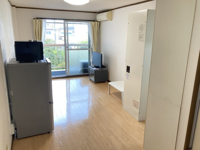 ライフ東埜の居間・リビング|入居中のため、別のお部屋の写真です。