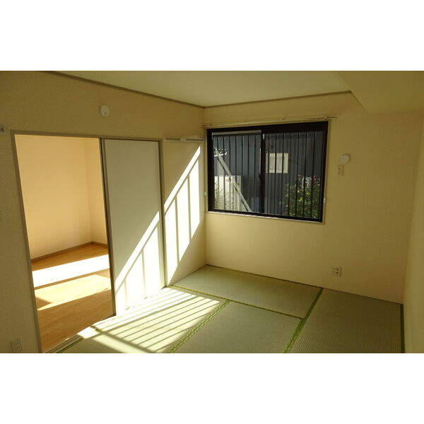 メゾン・ダリアＡの和室