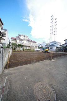 【前面道路含む現地写真】 | 【仲介手数料無料！！】府中市紅葉丘3丁目　新築戸建て（全2棟）A号棟　5990万円