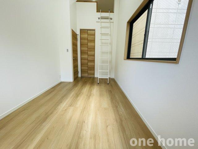 野中南1丁目中古戸建の洋室|◆3階南側約6.4帖洋室です！こちらのお部屋も二面採光で明るい空間です！
◆【即日内覧会開催中】土日はもちろん！平日の仕事終わりの内覧も可能です！