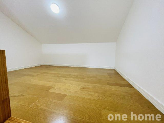 野中南1丁目中古戸建の収納|◆屋根裏収納です！季節ごとの衣類や思い出の品、アウトドア用品など収納にバッチリ！
◆令和7年10月室内フルリフォーム完了！手直しなしでお住まいいただけます！