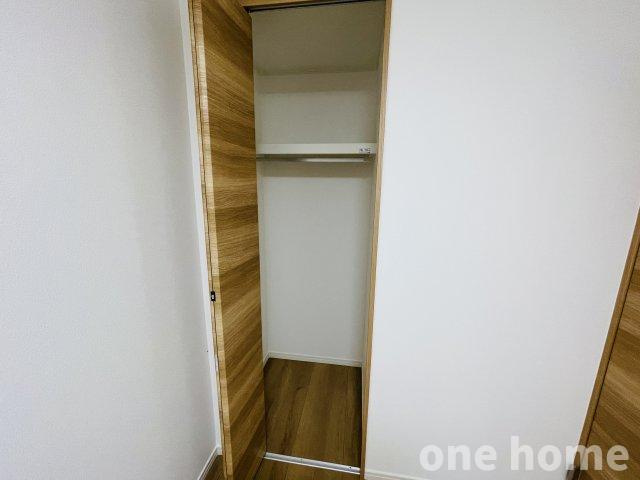 野中南1丁目中古戸建の収納|◆3階南側4.3帖洋室 収納です！
◆令和7年10月フルリフォーム完了！手直しなしでお住まいいただけます！