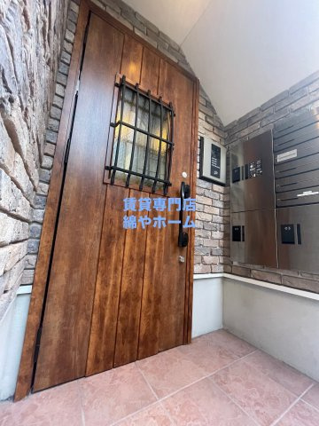 Queen’sCourt住吉長居のエントランス|清潔なエントランスです