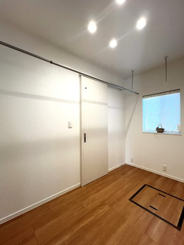 境港市米川町　中古住宅のランドリースペース