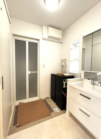 境港市米川町　中古住宅の洗面所