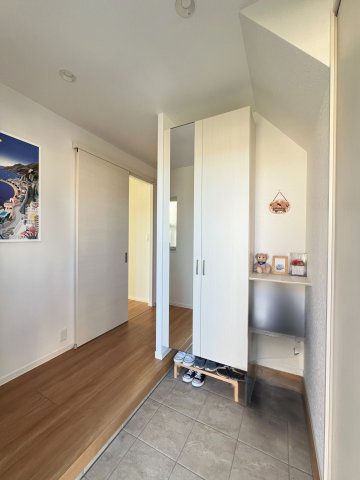 境港市米川町　中古住宅の玄関