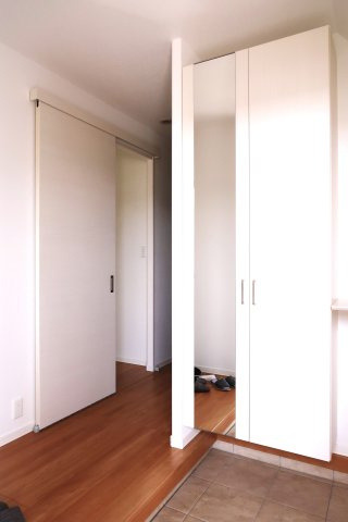 境港市米川町　中古住宅の玄関