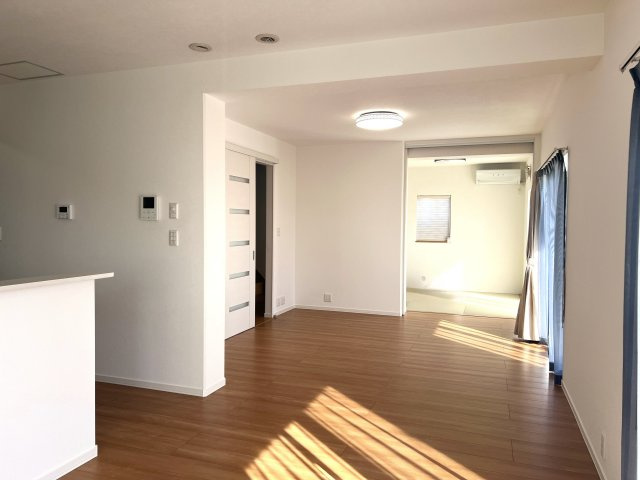 境港市米川町　中古住宅の居間・リビング