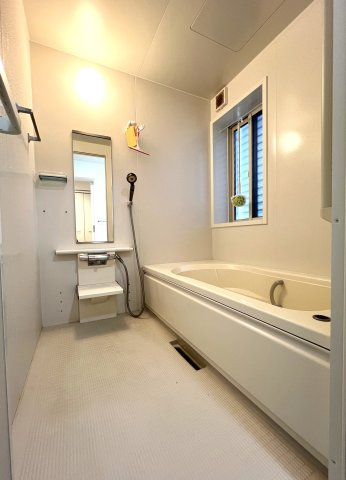 境港市米川町　中古住宅の浴室