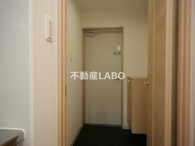 badge瓜破westの玄関