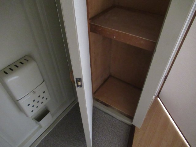 兵庫県公社　東垂水南（１）６Ｂ号棟の玄関|シューズボックスがあります