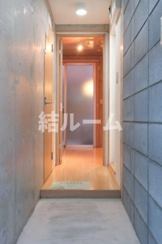 豊島区西巣鴨４丁目の賃貸マンションの玄関