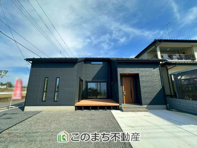 宇都宮市富士見町モデルハウスの外観|"本日ご内覧できます(*^^*)
お電話でのお問合せが非常にスムーズです！
現地直接集合のお待ち合わせも大丈夫です！
お気軽にお問合せ下さい(^^)/"
